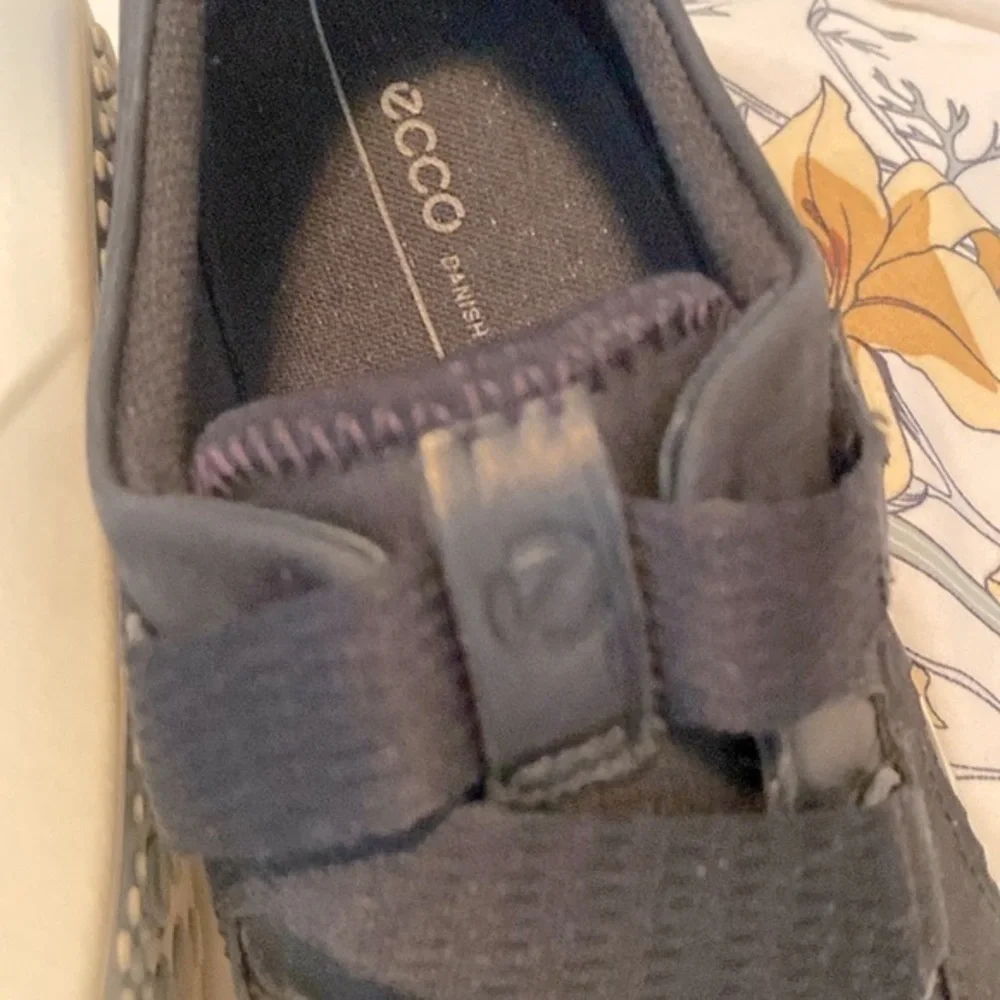 Ecco 7 wedge soft strap sneakers